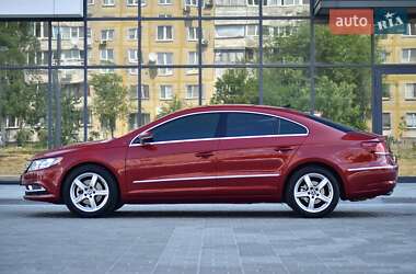 Купе Volkswagen CC / Passat CC 2014 в 