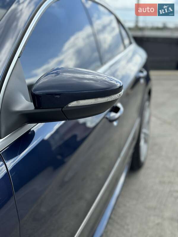 Купе Volkswagen CC / Passat CC 2014 в Киеве