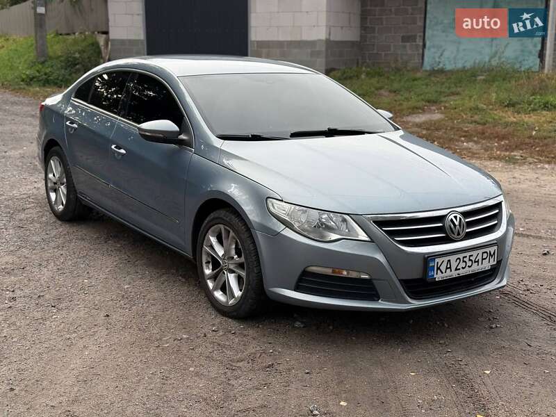 Купе Volkswagen CC / Passat CC 2010 в Василькові