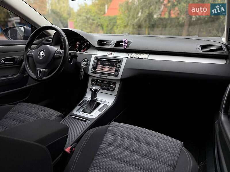 Купе Volkswagen CC / Passat CC 2010 в Василькові