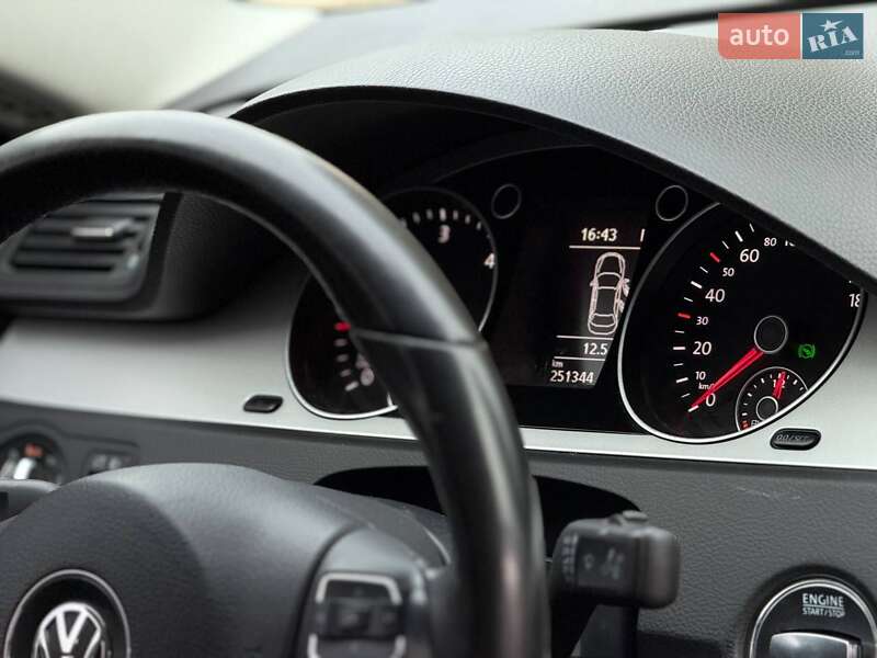 Купе Volkswagen CC / Passat CC 2010 в Василькові