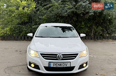 Купе Volkswagen CC / Passat CC 2011 в 