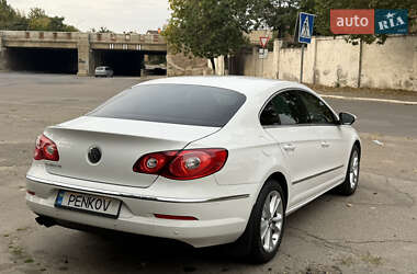 Купе Volkswagen CC / Passat CC 2011 в 