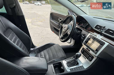 Купе Volkswagen CC / Passat CC 2011 в 