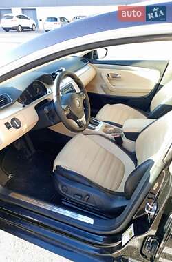 Купе Volkswagen CC / Passat CC 2013 в 