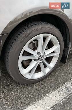 Купе Volkswagen CC / Passat CC 2013 в 