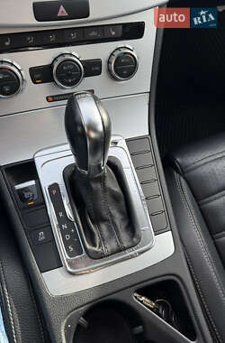 Купе Volkswagen CC / Passat CC 2012 в 