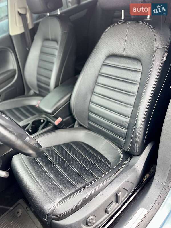 Купе Volkswagen CC / Passat CC 2012 в Черновцах