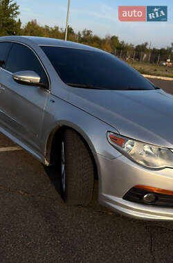 Купе Volkswagen CC / Passat CC 2011 в 