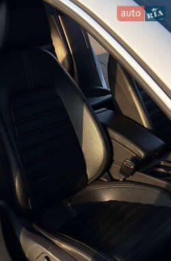 Купе Volkswagen CC / Passat CC 2011 в 