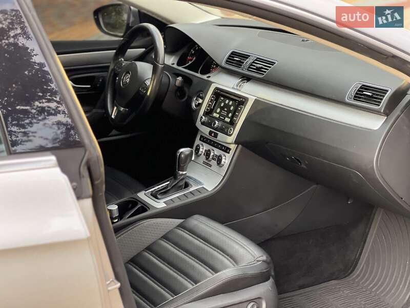 Купе Volkswagen CC / Passat CC 2012 в Сарате