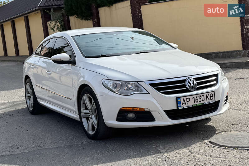 Купе Volkswagen CC / Passat CC 2011 в 