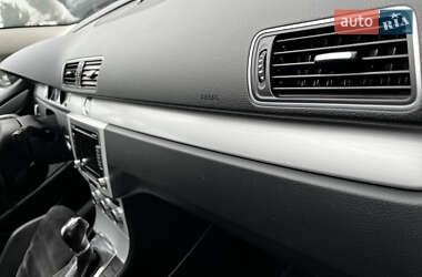 Купе Volkswagen CC / Passat CC 2013 в 