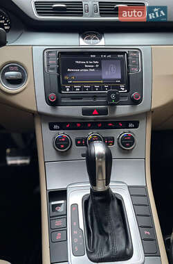 Купе Volkswagen CC / Passat CC 2013 в 