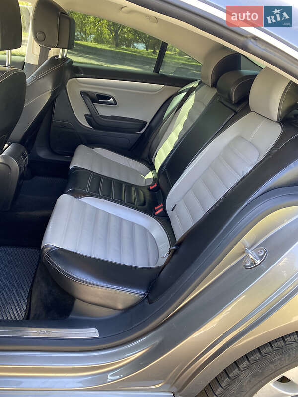 Купе Volkswagen CC / Passat CC 2012 в Кременчуге