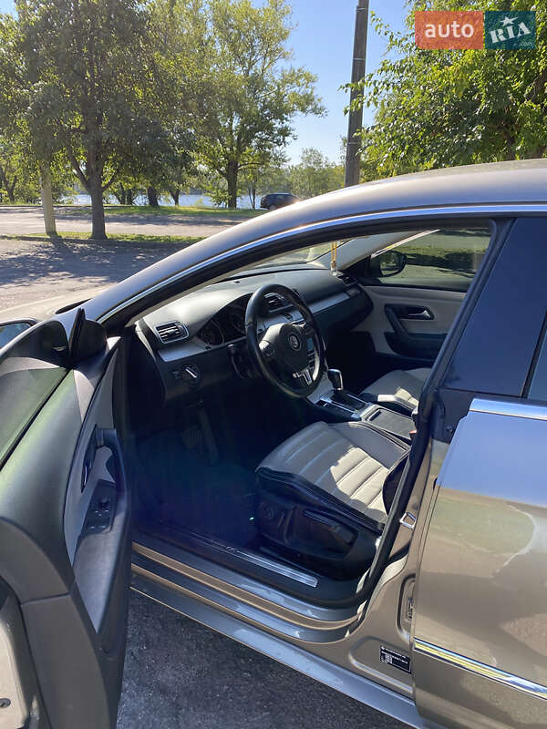 Купе Volkswagen CC / Passat CC 2012 в Кременчуге