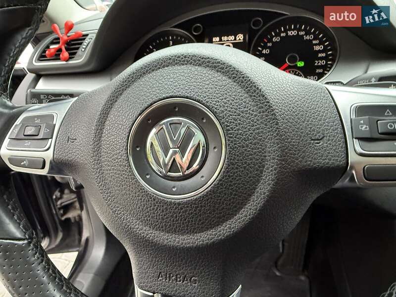 Купе Volkswagen CC / Passat CC 2011 в Вінниці