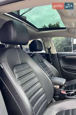 Купе Volkswagen CC / Passat CC 2012 в 