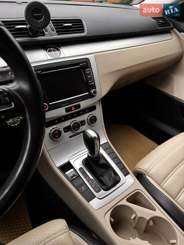Купе Volkswagen CC / Passat CC 2013 в Виннице