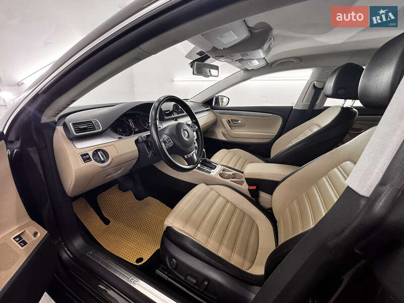 Купе Volkswagen CC / Passat CC 2013 в Виннице