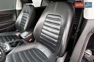 Купе Volkswagen CC / Passat CC 2011 в 