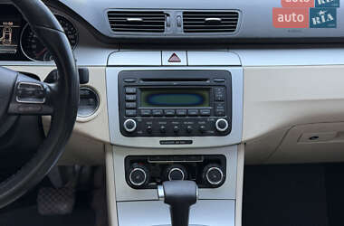 Купе Volkswagen CC / Passat CC 2009 в 