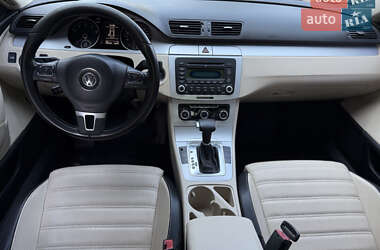Купе Volkswagen CC / Passat CC 2009 в 
