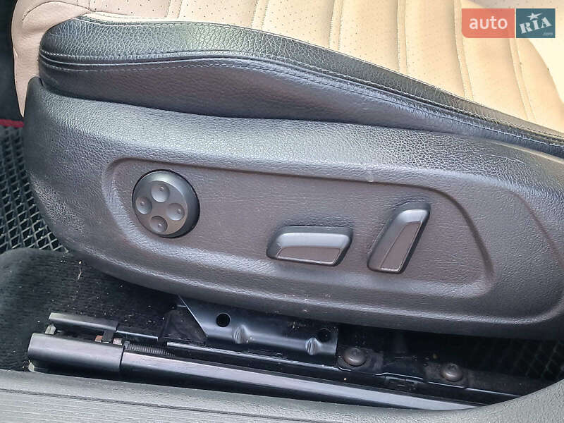 Купе Volkswagen CC / Passat CC 2011 в Харькове