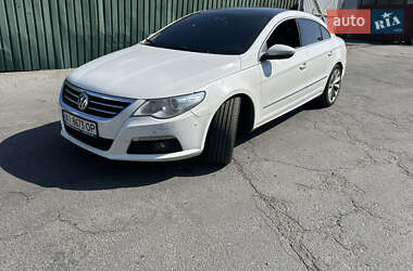 Купе Volkswagen CC / Passat CC 2011 в 