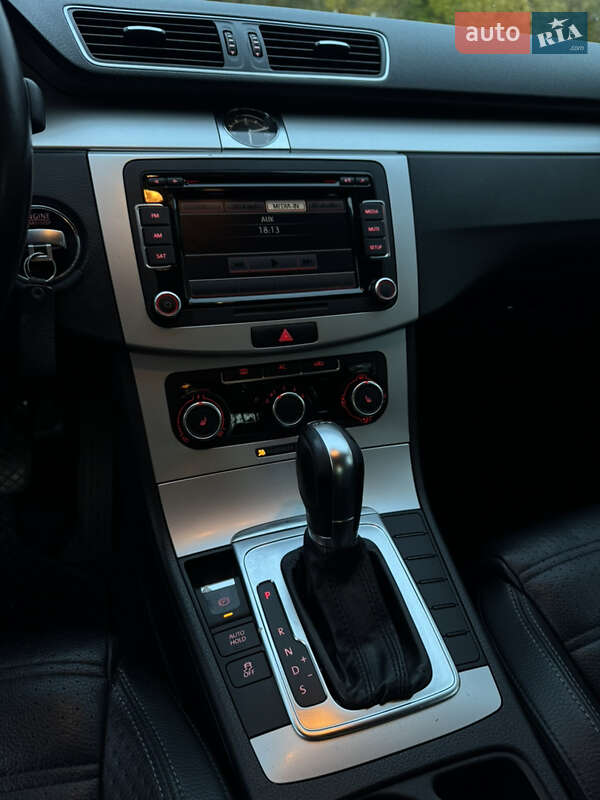 Купе Volkswagen CC / Passat CC 2011 в Чернігові