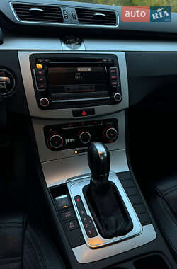 Купе Volkswagen CC / Passat CC 2011 в 