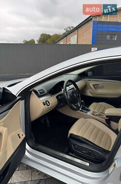 Купе Volkswagen CC / Passat CC 2012 в 