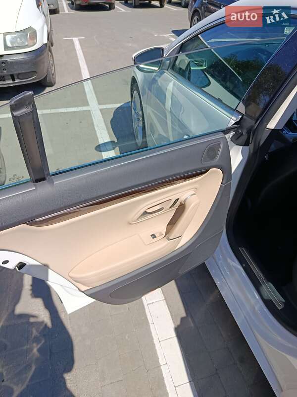 Купе Volkswagen CC / Passat CC 2014 в Николаеве