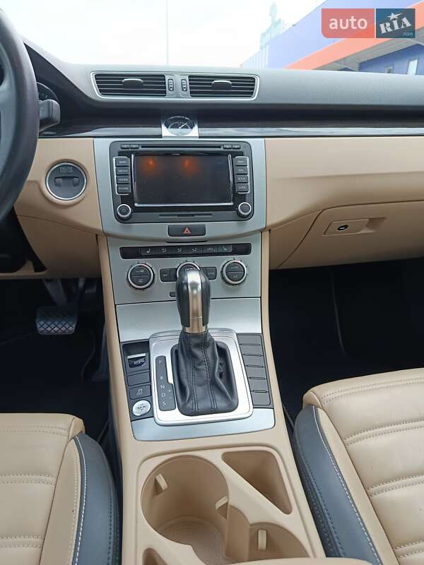 Купе Volkswagen CC / Passat CC 2014 в Николаеве