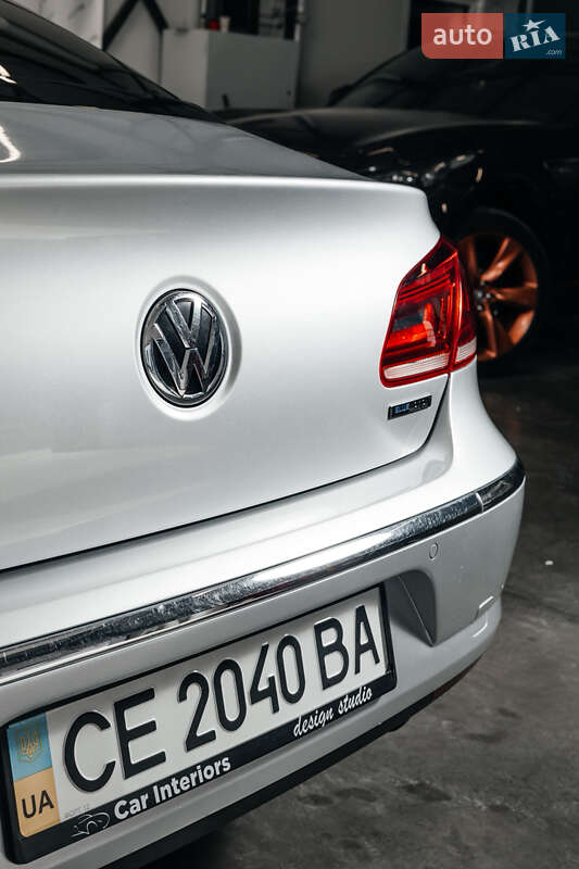 Купе Volkswagen CC / Passat CC 2012 в Черновцах