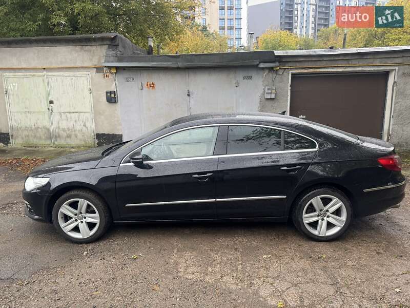 Купе Volkswagen CC / Passat CC 2011 в Киеве