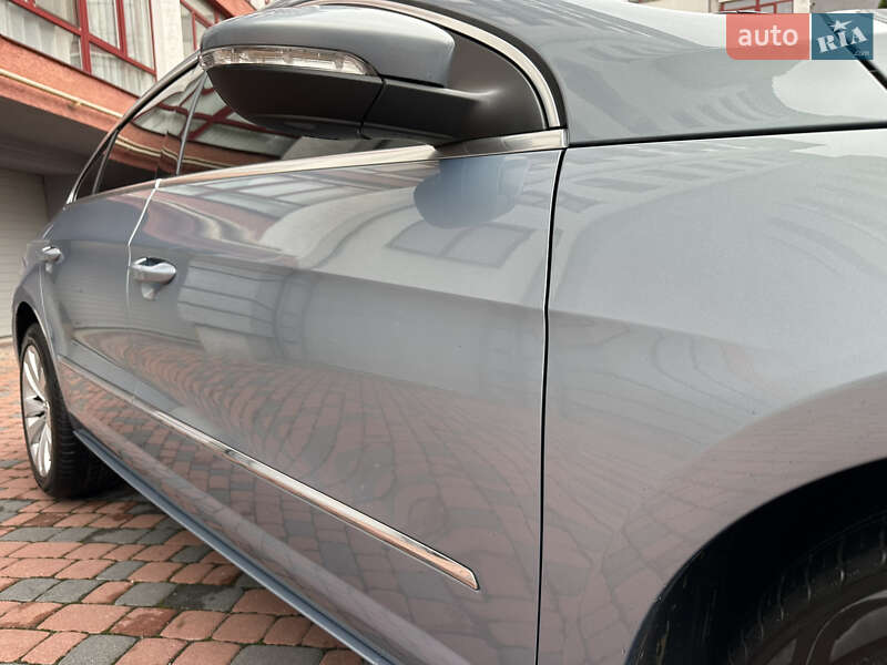 Купе Volkswagen CC / Passat CC 2010 в Івано-Франківську