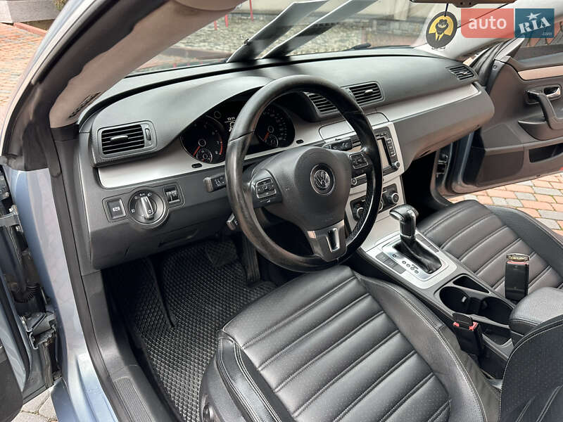 Купе Volkswagen CC / Passat CC 2010 в Івано-Франківську