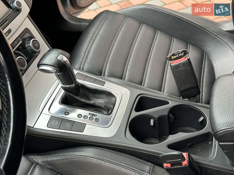 Купе Volkswagen CC / Passat CC 2010 в Івано-Франківську