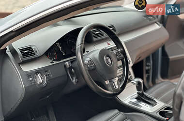 Купе Volkswagen CC / Passat CC 2010 в 