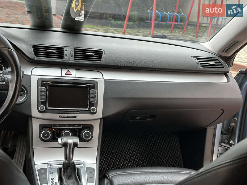 Купе Volkswagen CC / Passat CC 2010 в Івано-Франківську