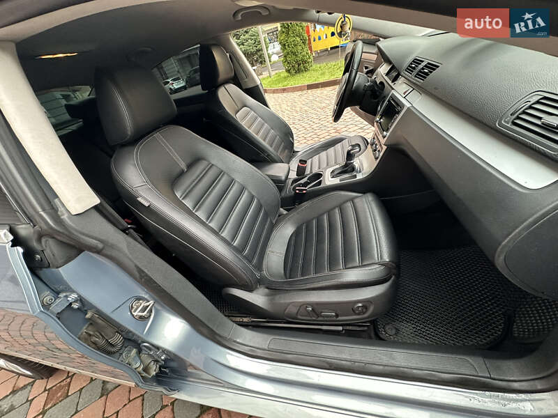 Купе Volkswagen CC / Passat CC 2010 в Івано-Франківську