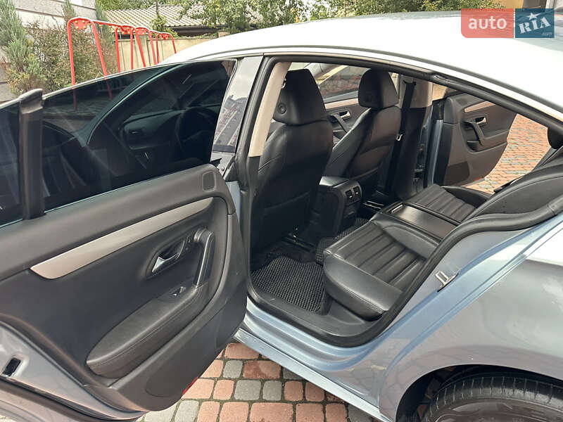 Купе Volkswagen CC / Passat CC 2010 в Івано-Франківську