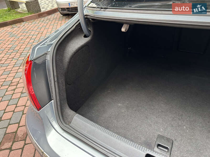 Купе Volkswagen CC / Passat CC 2010 в Івано-Франківську