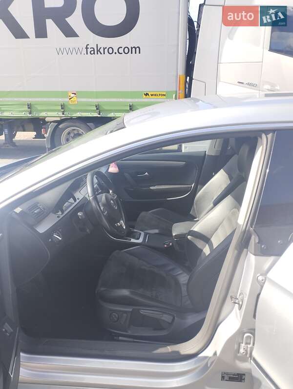 Купе Volkswagen CC / Passat CC 2010 в Яворові