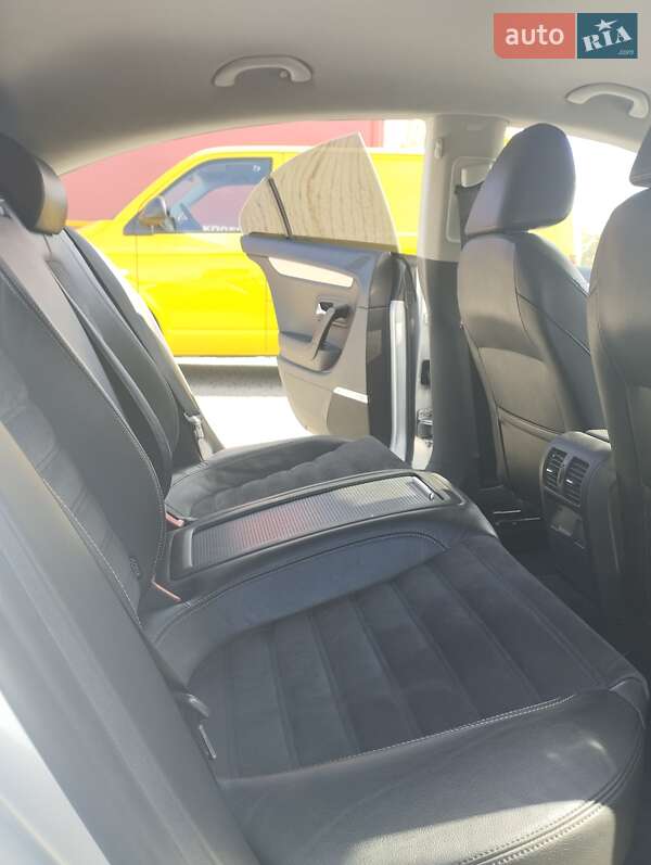 Купе Volkswagen CC / Passat CC 2010 в Яворові