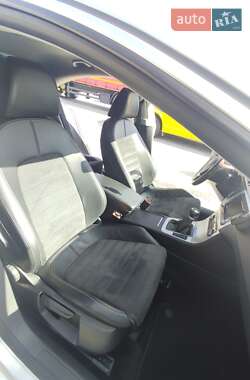 Купе Volkswagen CC / Passat CC 2010 в 