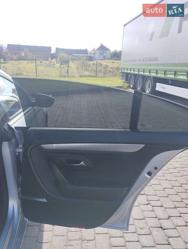 Купе Volkswagen CC / Passat CC 2010 в Яворові
