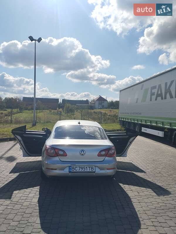 Купе Volkswagen CC / Passat CC 2010 в Яворові
