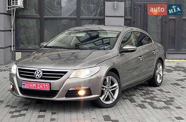 Купе Volkswagen CC / Passat CC 2011 в 